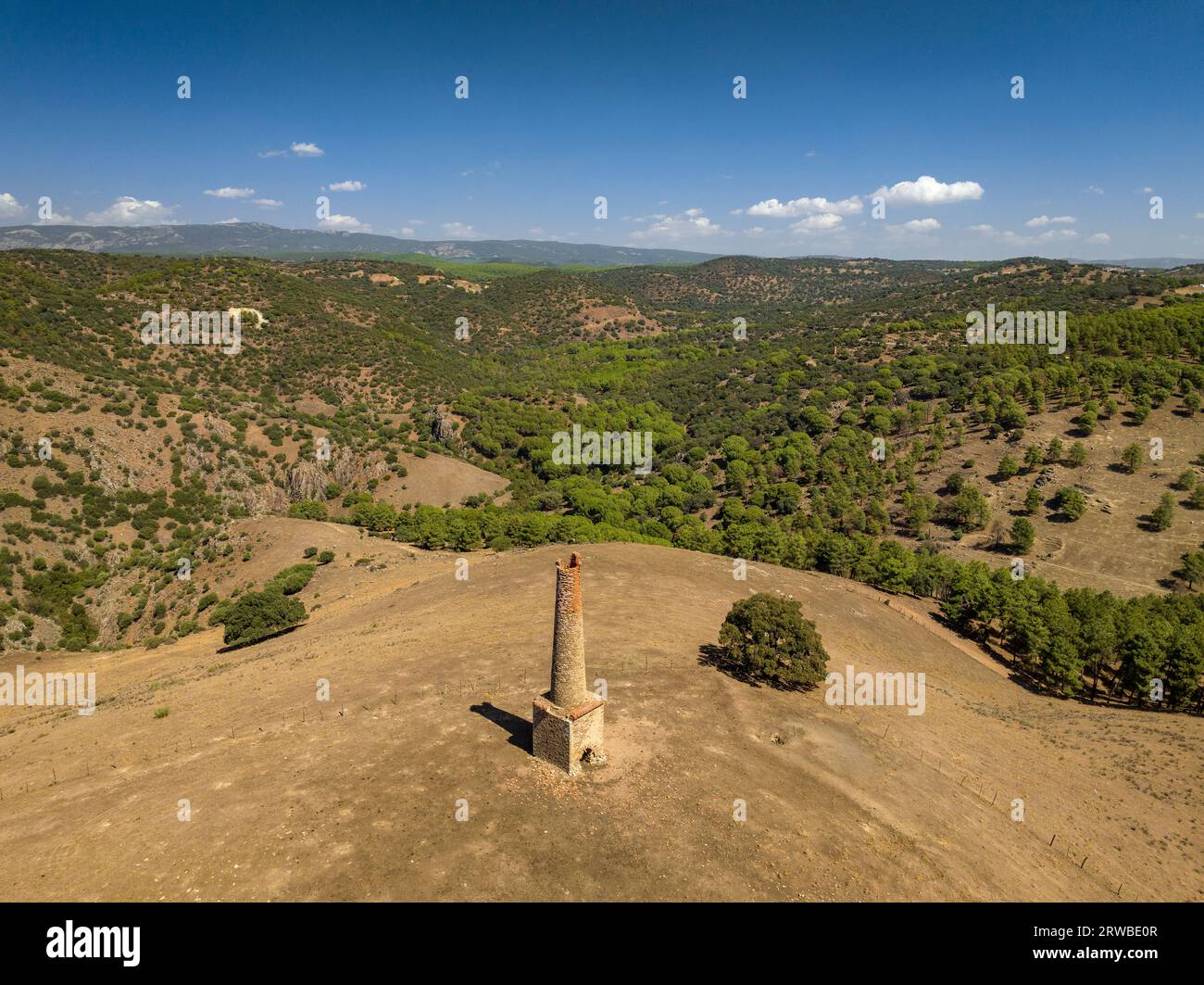 Abandoned surroundings of the Castillo mine, in Las Navas de Tolosa, in La Carolina (Jaén, Andalusia, Spain) ESP: Entornos abandonados de una mina Stock Photo