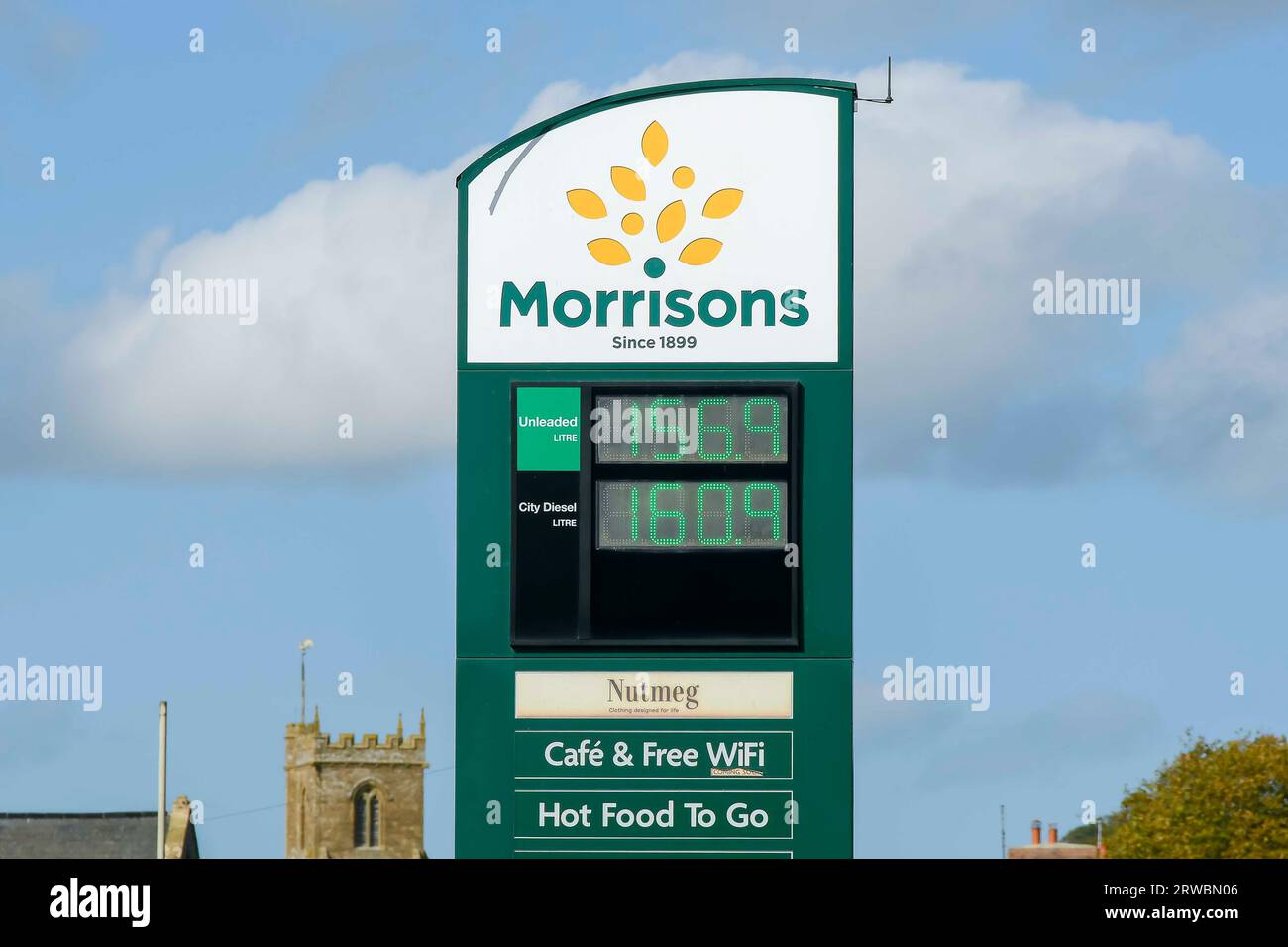 Bridport, Dorset, UK. 18th September 2023. Fuel prices continue to rise