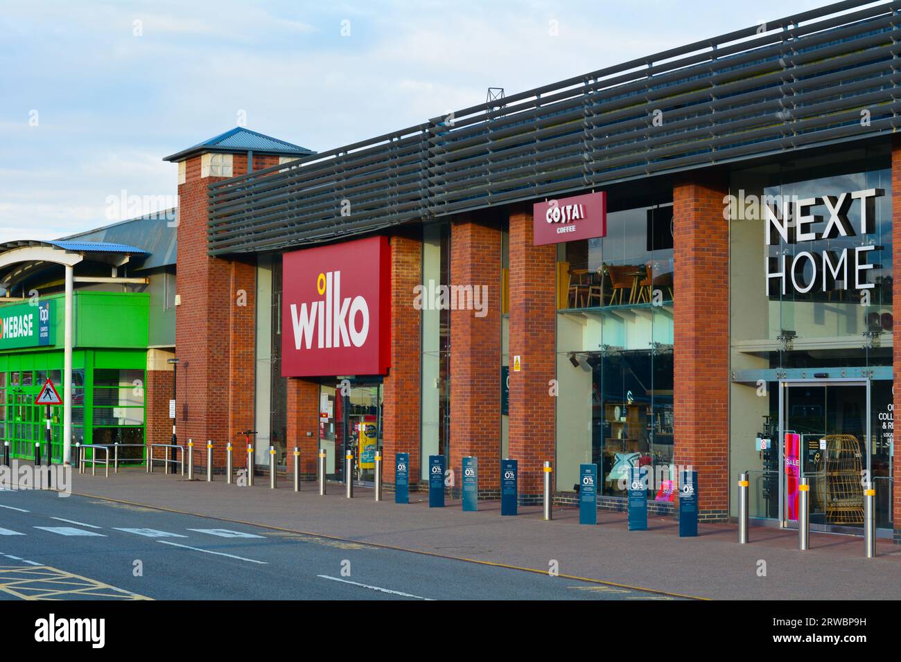Wilko do it yourself store sign hires stock photography and images Alamy