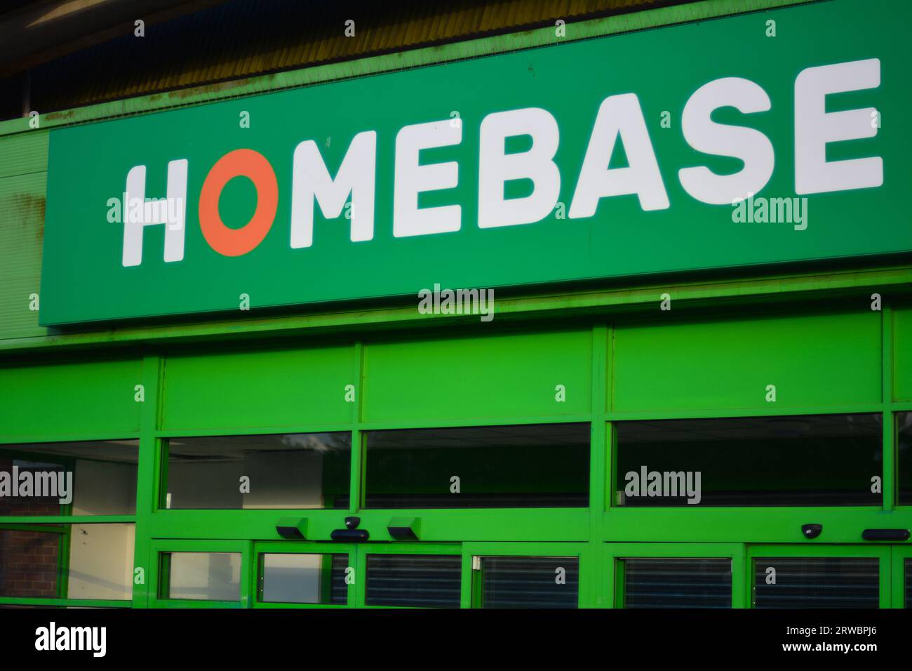 Homebase superstore hi-res stock photography and images - Alamy