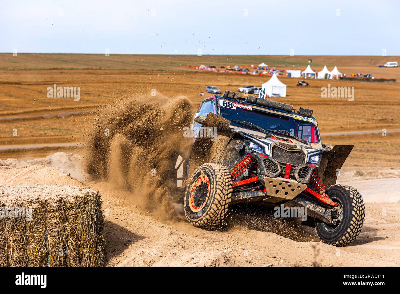 Fontaine Fourches, France. 17th Sep, 2023. 88 CHARROYER JEREMIE, CHARROYER MICKAEL, GUILLEMARD ALLAN, GÉRARD STEPHANE, LES POTES DU 4X4, CAN AM X3, ACTION during the 31th edition of the 24 Heures Tout Terrain de France, from September 16 to 17, 2023 on the Circuit de Fontaine Fourches, in Fontaine-Fourches, France - Photo Damien Saulnier/DPPI Credit: DPPI Media/Alamy Live News Stock Photo