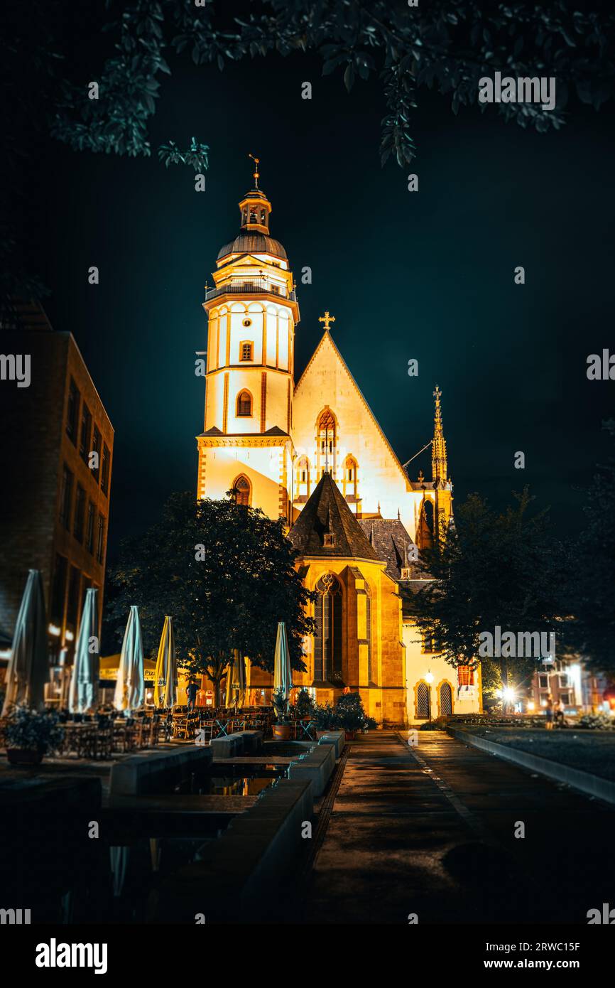 Thomaskirche bei Nacht / St. Thomas Church at night, Leipzig, Sachsen, Germany Stock Photo