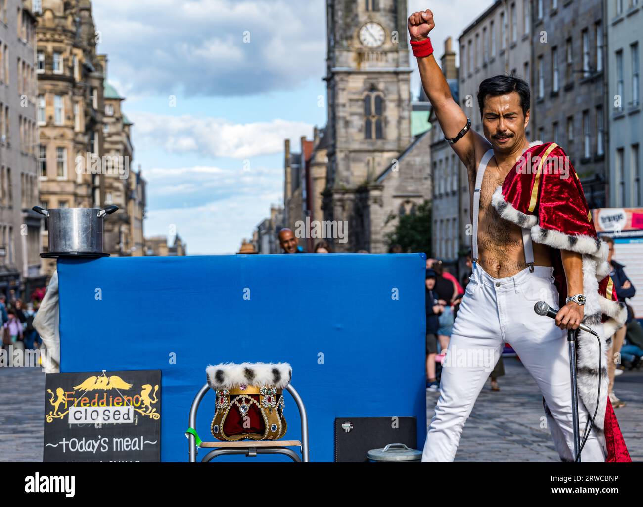 Freddie Mercury impersonator street performer, Edinburgh Festival Fringe, Royal Mile, Scotland, UK Stock Photo