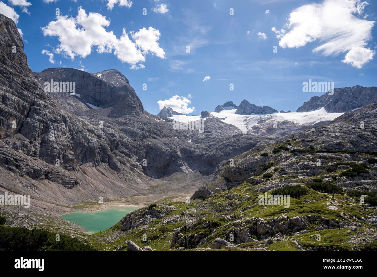 Dachstein Glacier and mountain peak, Dachstein Massiv Stock Photo - Alamy