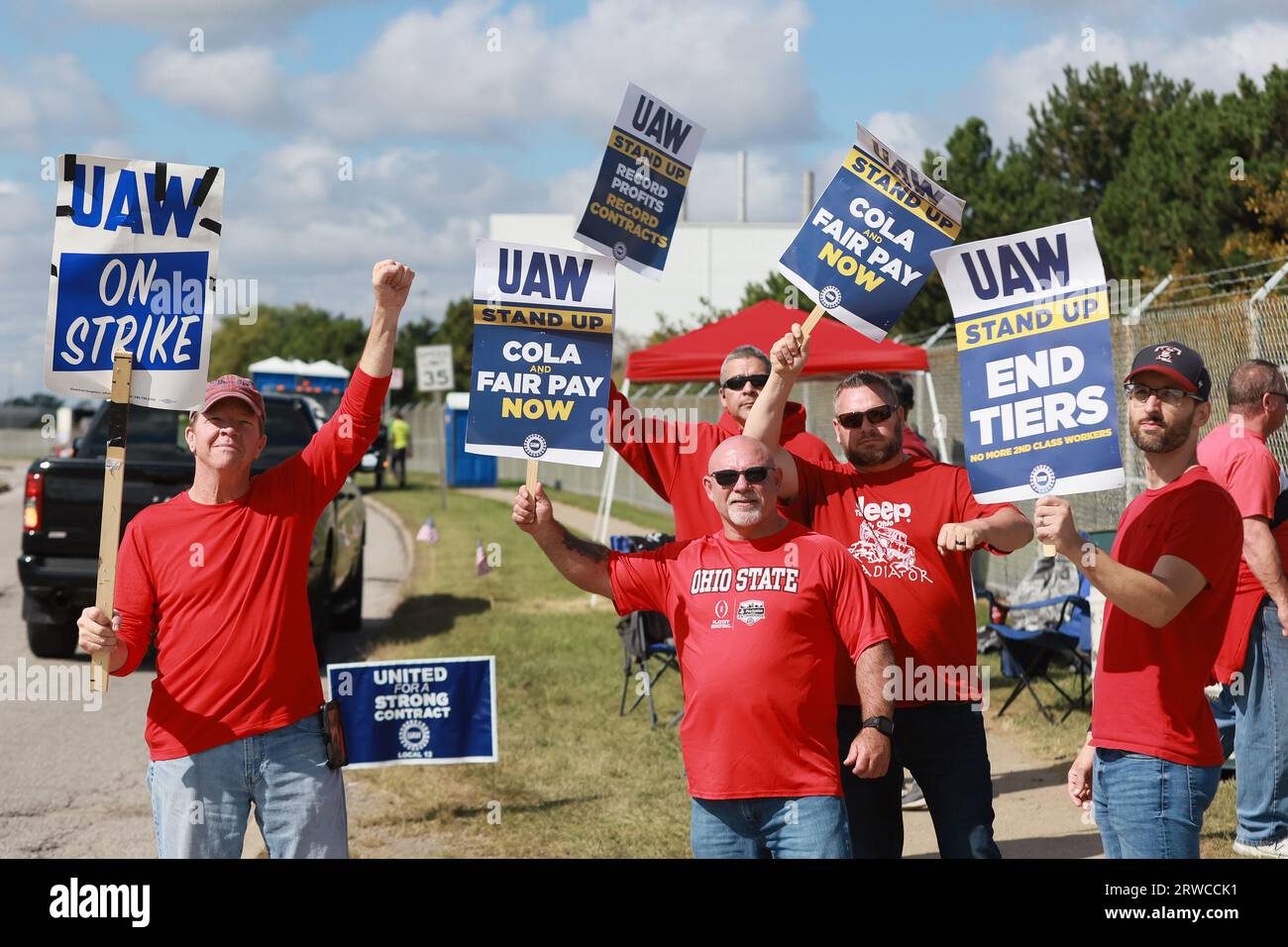 toledo-united-states-18th-sep-2023-united-auto-workers-strike