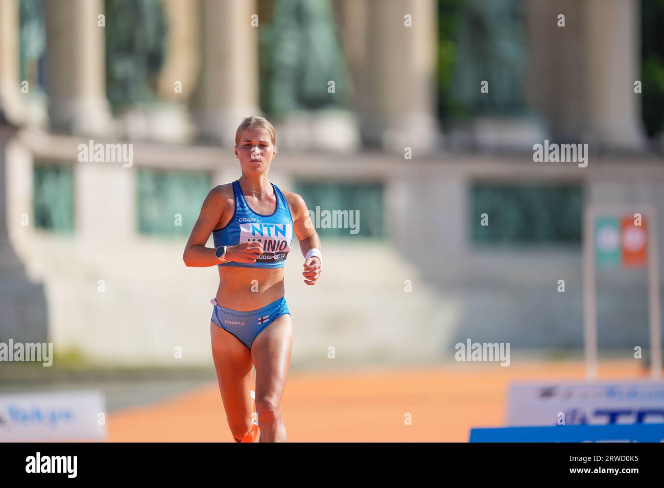 Vainio Alisa Vainio participating in the marathon at the World Athletics ...