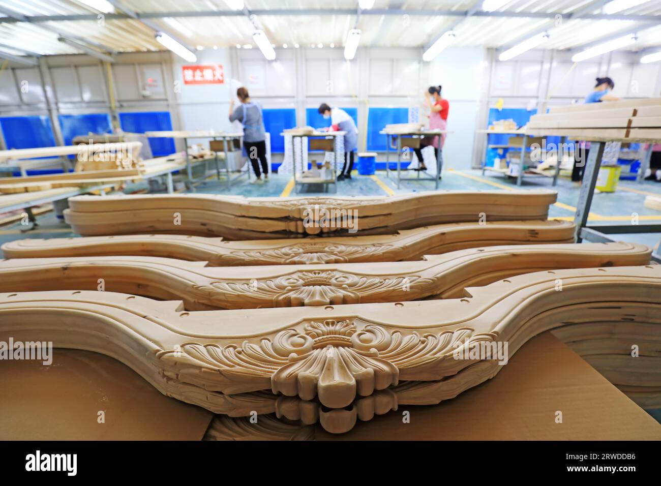 China furniture manufacturing hires stock photography and images Alamy