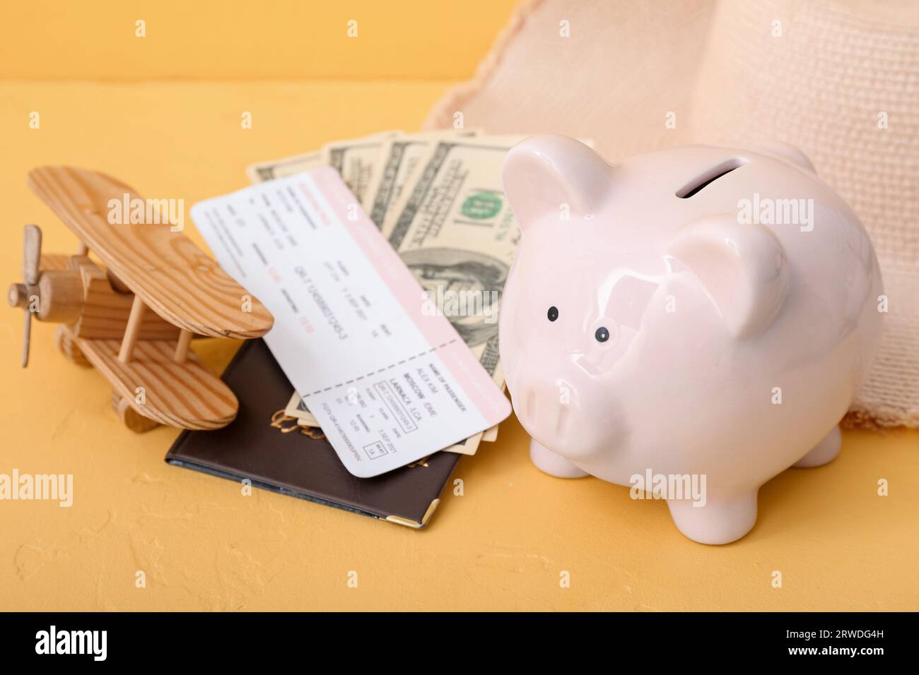 compass, chessboard, hat, passport, banknote money, camera, map