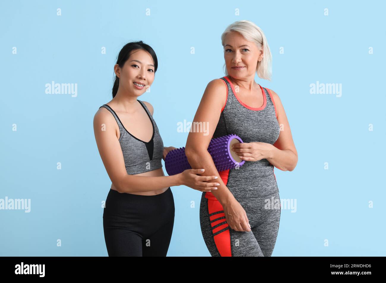 Mature woman foam roller hi-res stock photography and images - Alamy