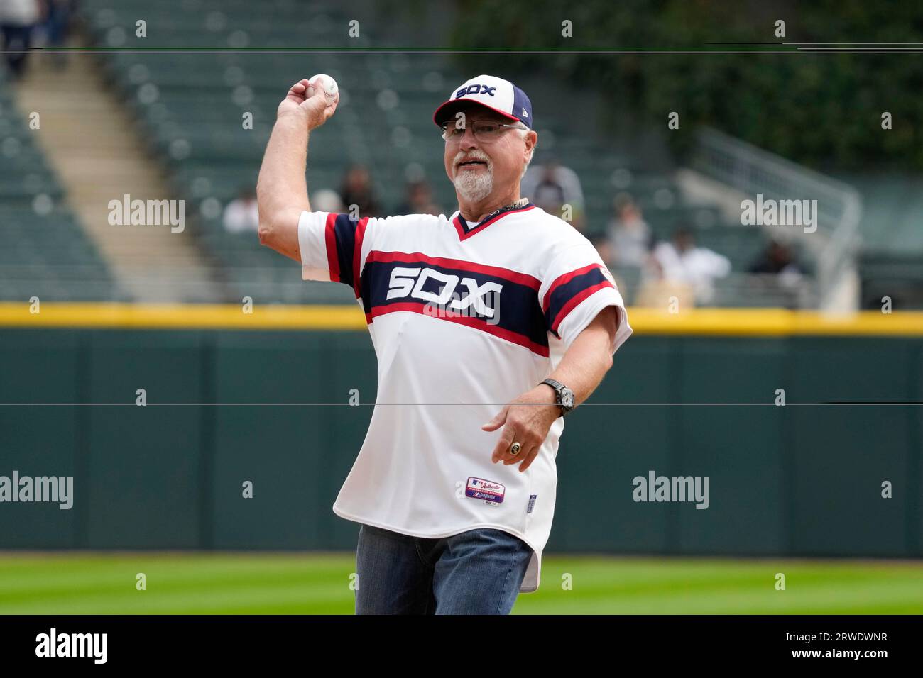 Former Chicago White Sox player Ron Kittle throws out a ceremonial first  pitch before a baseball game between the Minnesota Twins and the Chicago  White Sox in Chicago, Sunday, Sept. 17, 2023. (