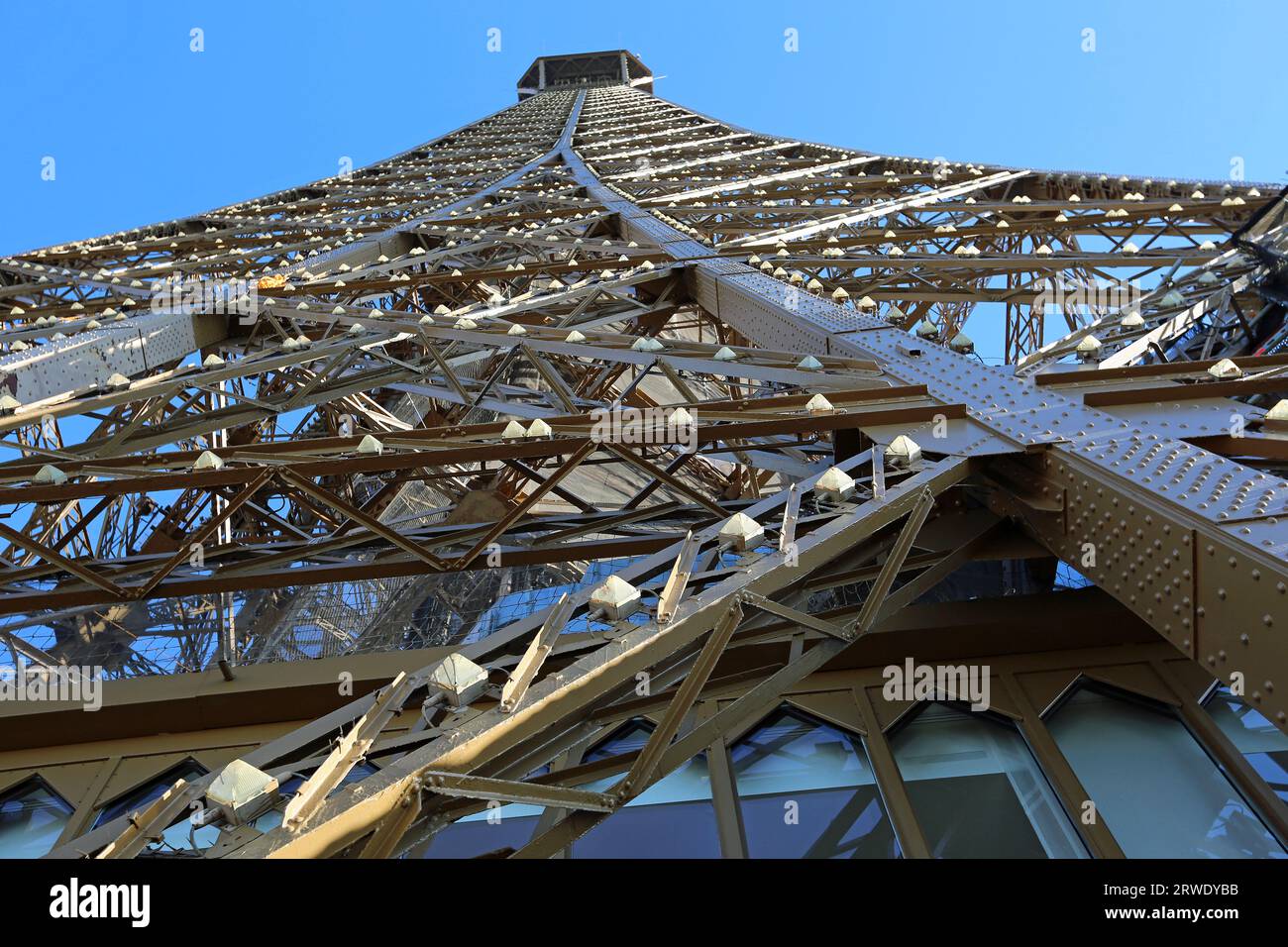 Eiffel tower construction hires stock photography and images Alamy
