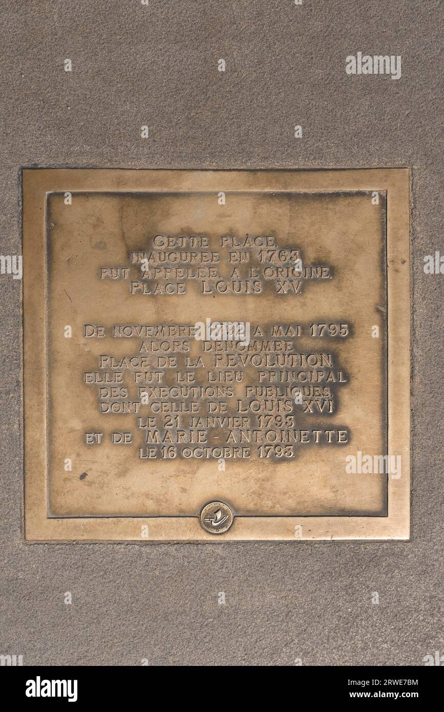 Memorial plaque on Revolution Square, now Place de la Concorde, site of the execution of King Louis XVI, 21.5.1795 and Marie Antoinette, 16.10.1795 Stock Photo