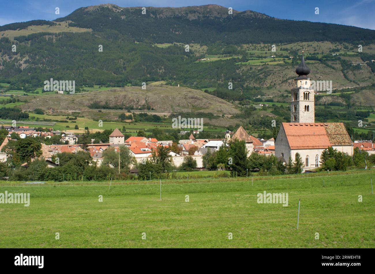 The town of Glurns in the Vinschgau Valley Stock Photo