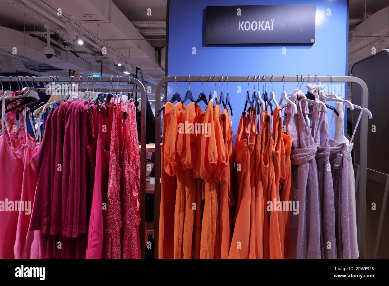 Clothing on display hi-res stock photography and images - Alamy