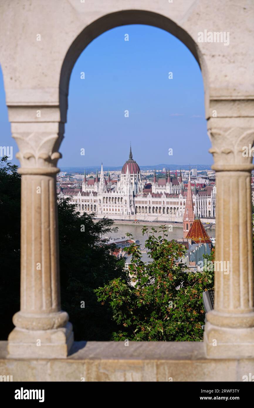 Hungarian parliament building and Danube river, Budapest, Hungary Stock Photo
