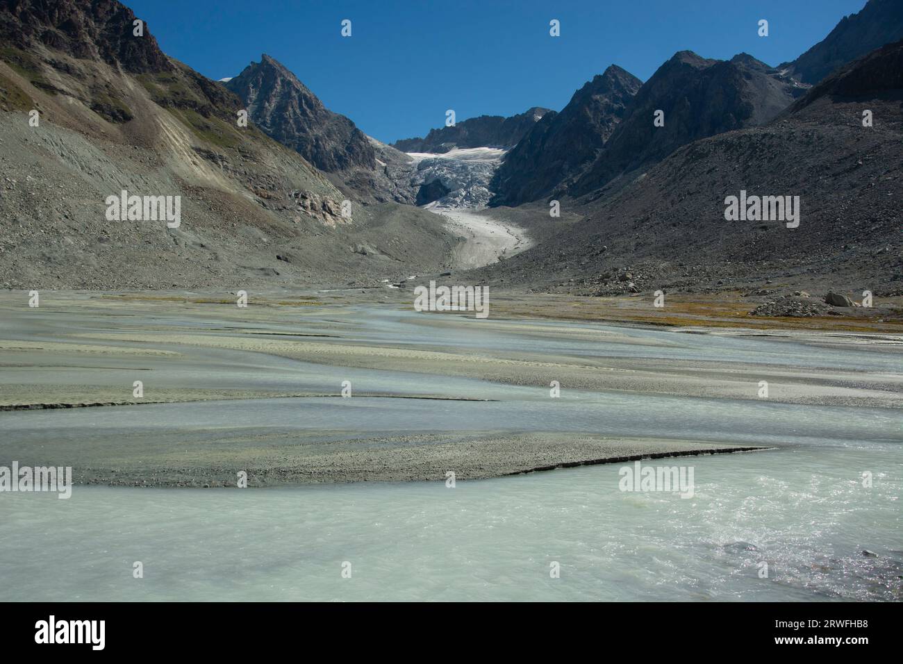 Das Vorfeld des Brenay-Gletschers, geschützte Auenlandschaft im Walliser Val de Bagnes Stock Photo