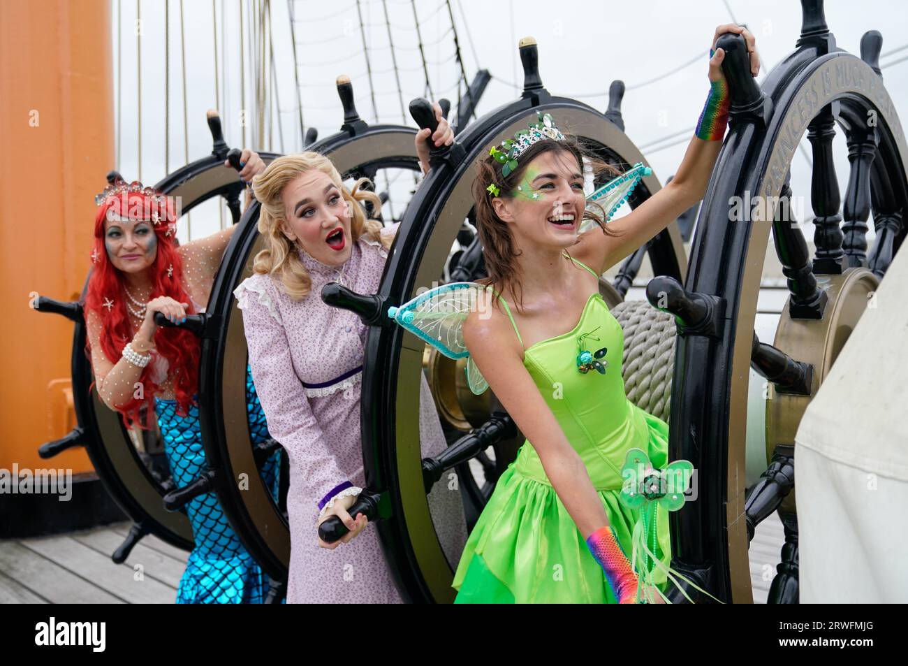 cast-members-left-to-right-julia-worsley-georgia-deloise-and