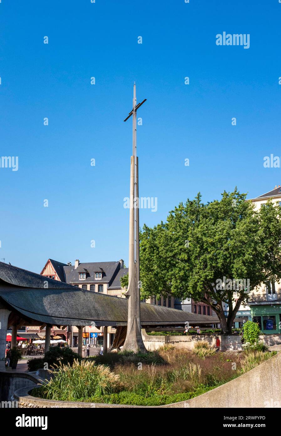 joan-of-arc-memorial-cross-hi-res-stock-photography-and-images-alamy