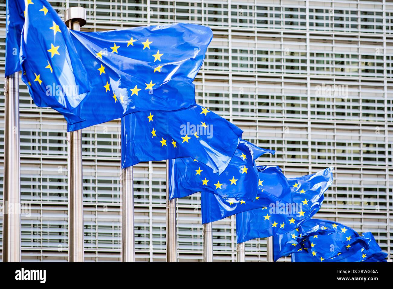 FILED - 26 May 2019, Belgium, Brüssel: Numerous European flags flutter in the wind in front of the Berlaymont building, the headquarters of the European Commission. Germany and France are jointly promoting EU reforms that are to form the basis for admitting accession candidates such as Ukraine. Photo: Marcel Kusch/dpa Stock Photo