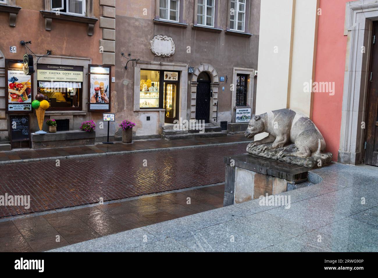Warsaw, Poland 23 August 2023, Sculpture of a bear near the entrance