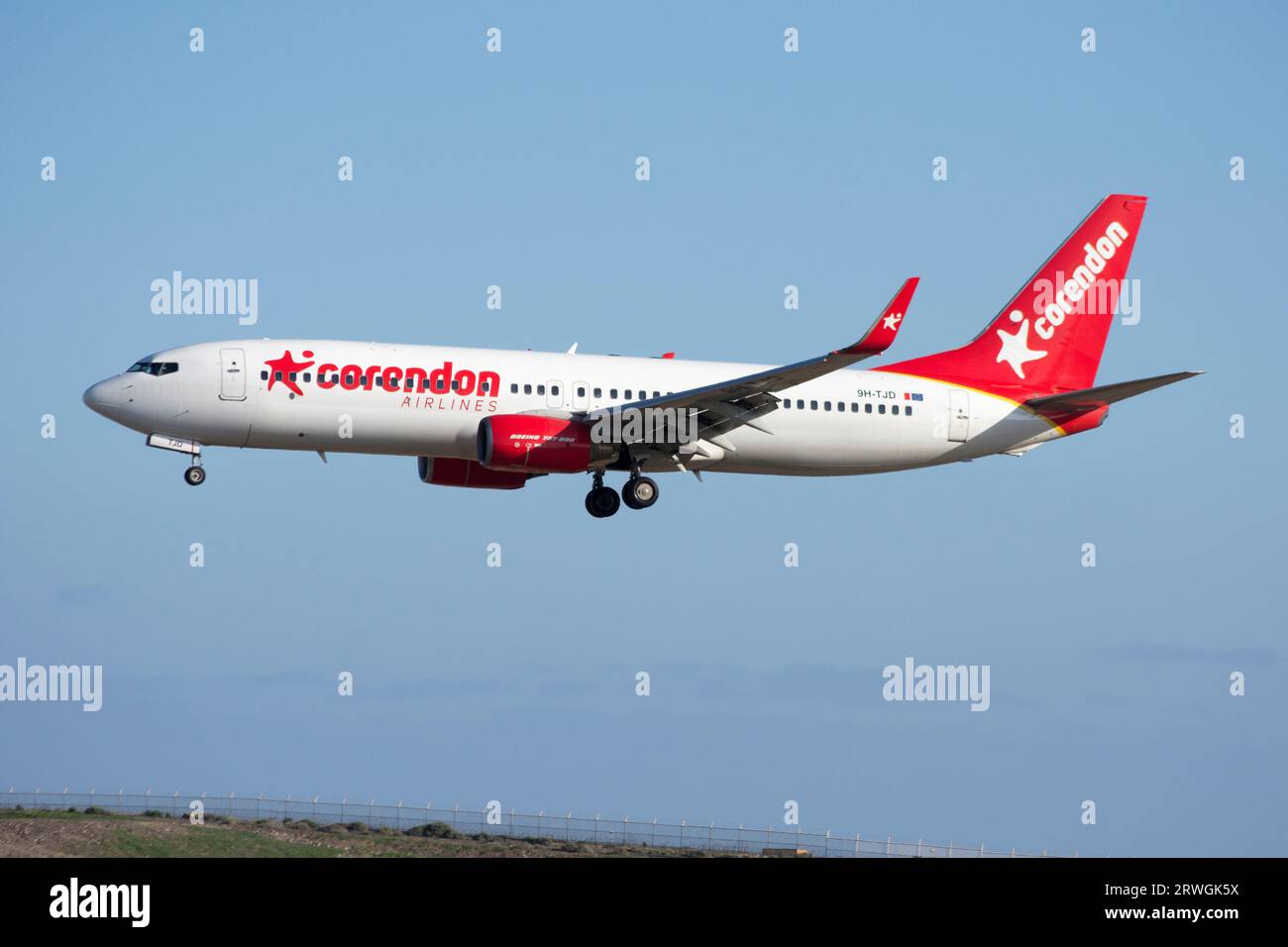 Avión de línea Boeing 737 de la aerolínea Corendon Airlines en Gran Canaria Stock Photo