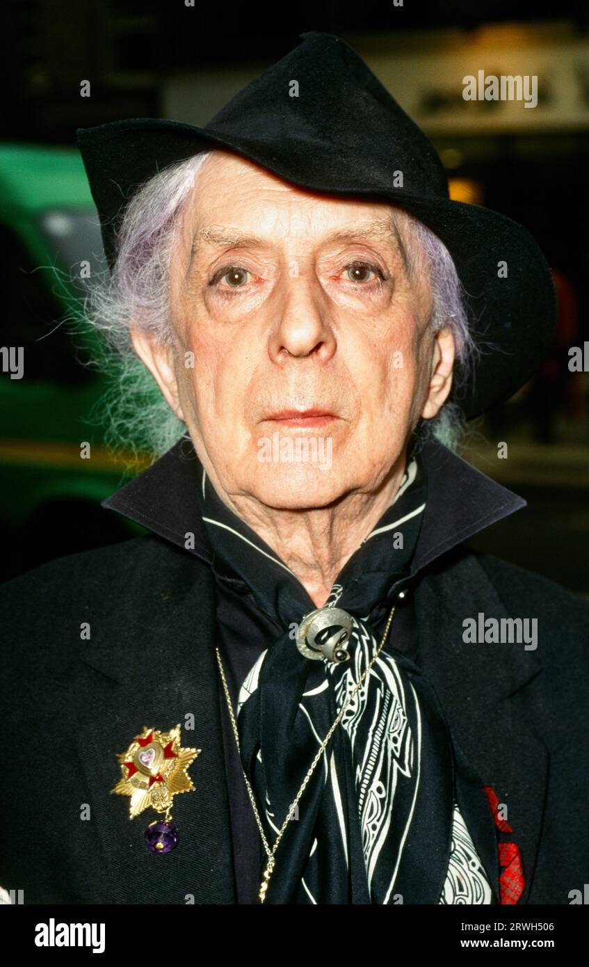 Quentin Crisp, Signing Waterstones Hampstead, London, UK Stock Photo