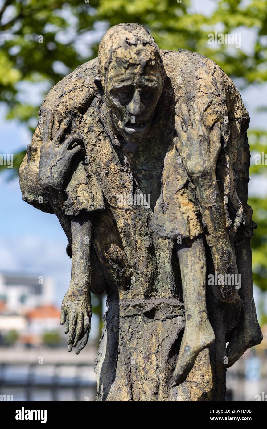 Memorial to the Great Famine Victims in Dublin, Ireland’s Great Famine, The Famine statues