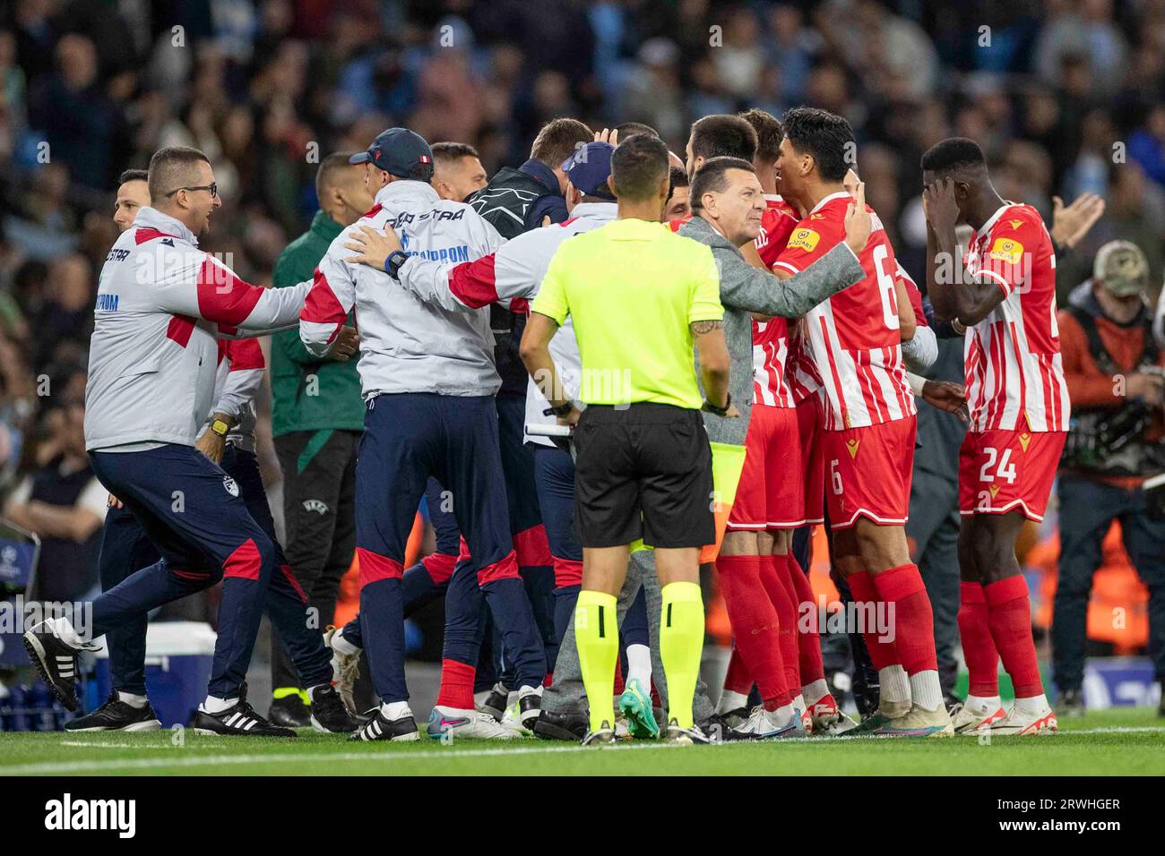 Crvena zvezda v BATE background, UEFA Europa League