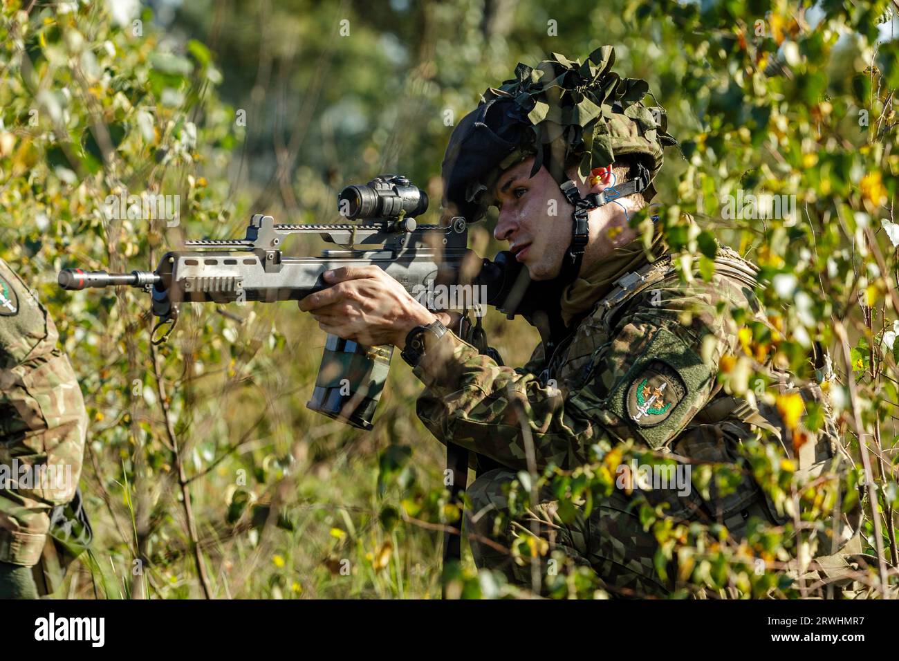 G36 rifle soldier hi-res stock photography and images - Alamy