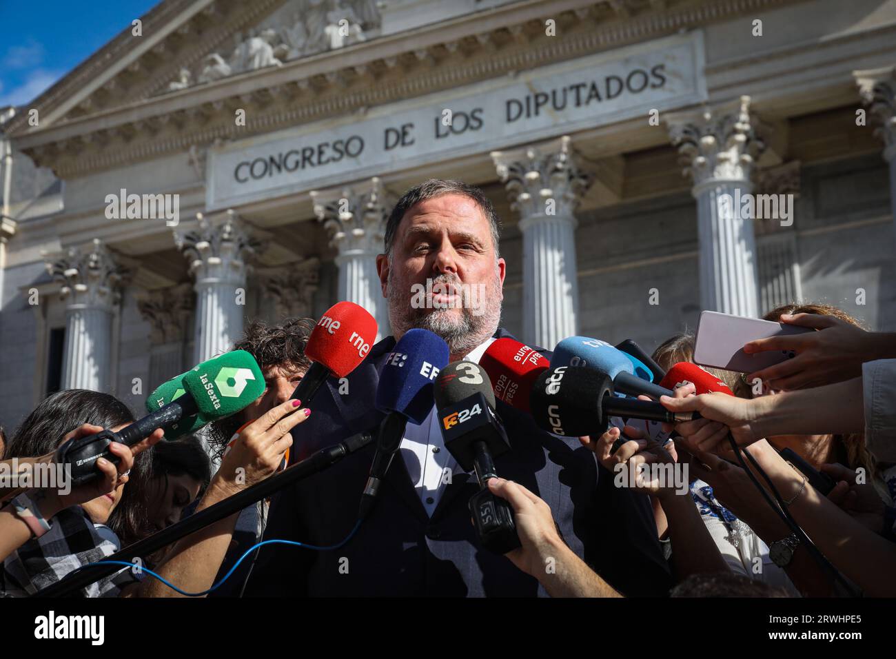 Madrid, Spain. 19th Sep, 2023. The leader of the Republican Left of Catalonia (ERC), Oriol Junqueras, addresses the media in front of the Congress of Deputies prior to the plenary session in Congress for the 'express' approval of the use of the Catalan and Basque languages. and Galician on the part of the deputies. Credit: SOPA Images Limited/Alamy Live News Stock Photo