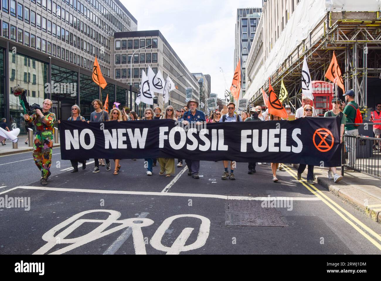 Fossil fuels net zero hires stock photography and images Alamy