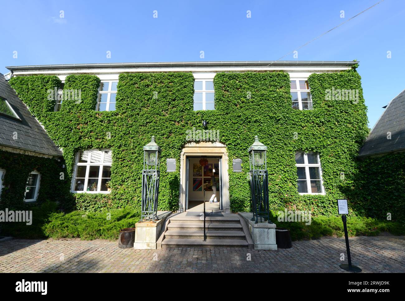 Louisiana Museum of Modern Art in Humlebaek, Denmark Stock Photo Alamy