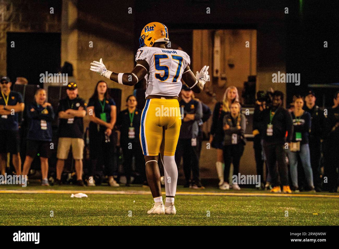 Morgantown, WV, USA. 16th Sep, 2023. September 16, 2023: Bam Brima during the West Virginia University (WVU )vs the University of Pittsburgh (Pitt) in Morgantown, WV at Milan Puskar Stadium. Bradley Martin/AMG (Credit Image: © AMG/AMG via ZUMA Press Wire) EDITORIAL USAGE ONLY! Not for Commercial USAGE! Stock Photo
