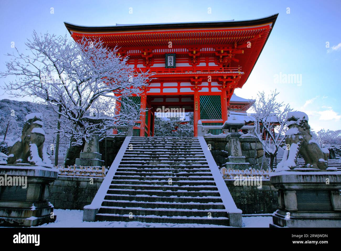 Temple In Snow Temple stairs and gate hi-res stock photography and images - Alamy