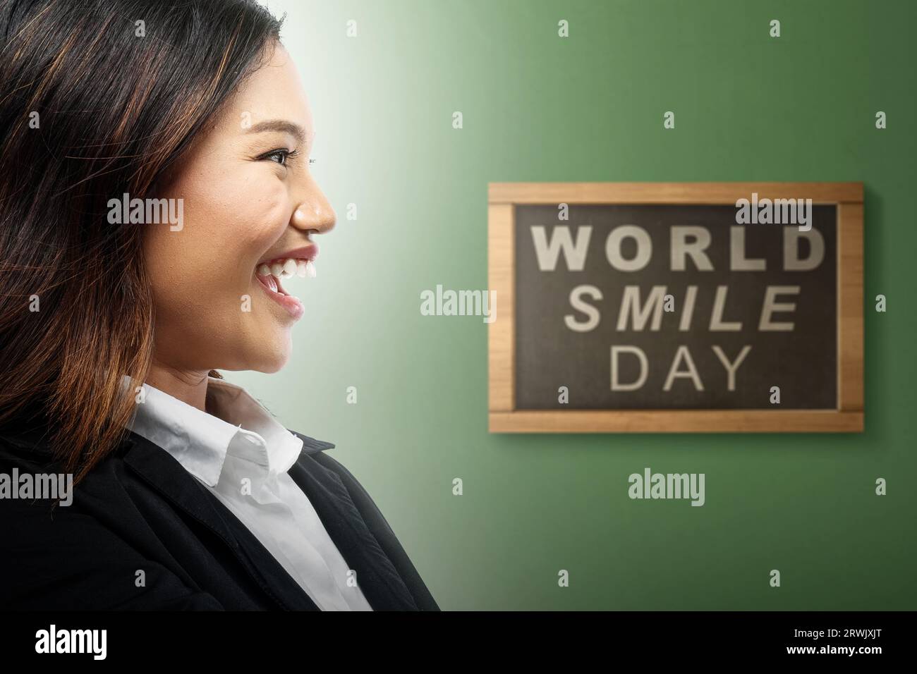 Lab Coat, Smiley Face, Globe, Handshake: Why Emojis Can Bring The