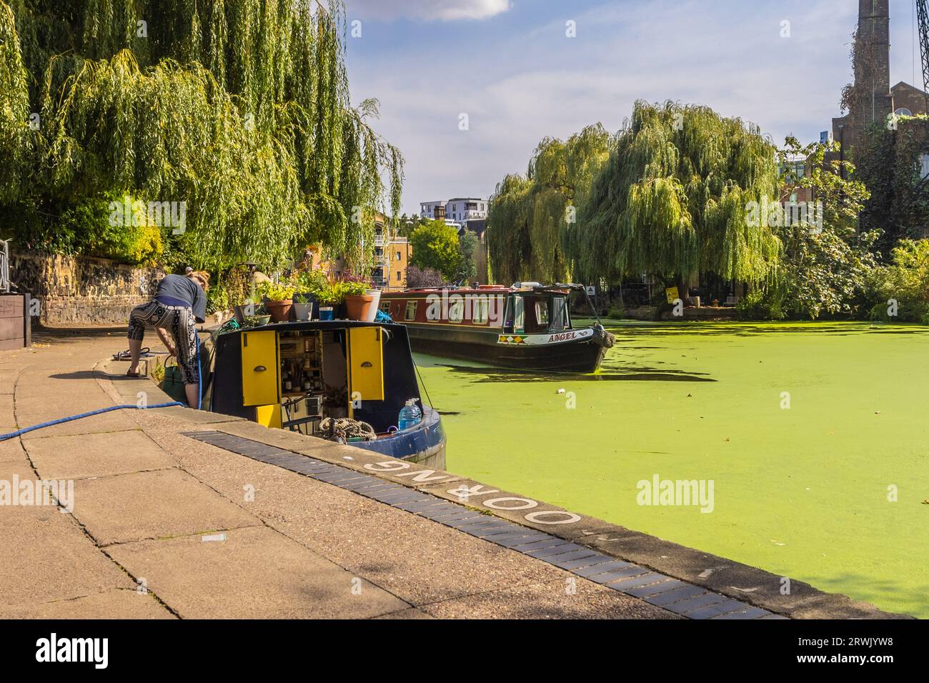 London City Road Lock Regent's Canal City of London Stock Photo - Alamy