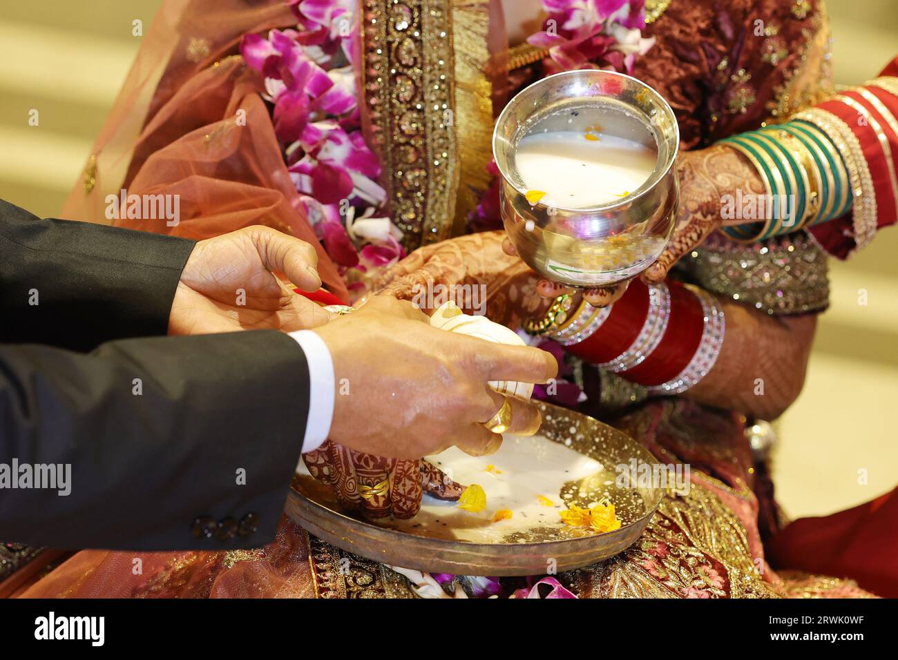 Actress Namitha Veera Wedding - Jewellery Designs, image size:1300x956