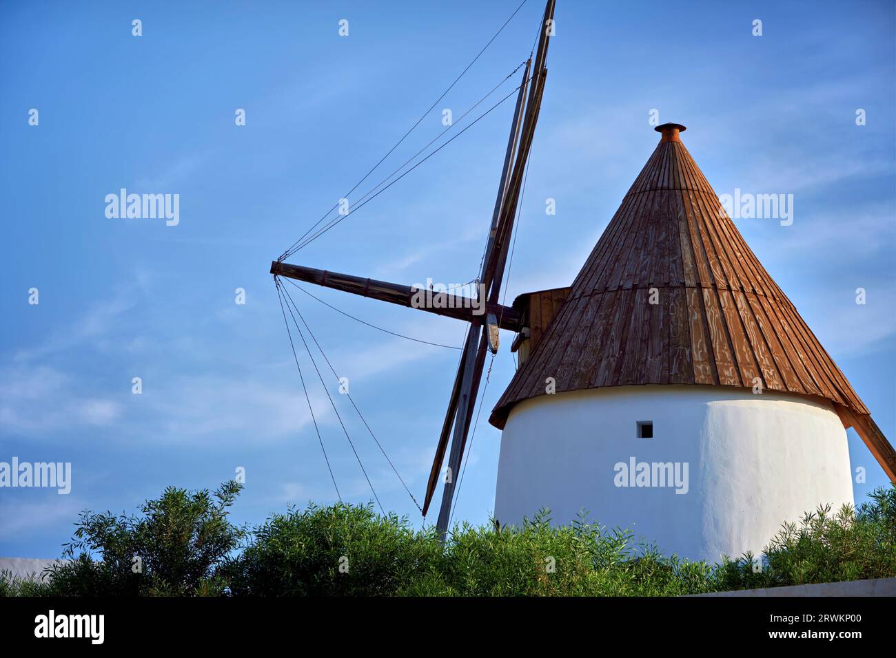 Alte Windmühle in Las Negras,Parque natural del Cabo de Gata-Níjar Stock Photo