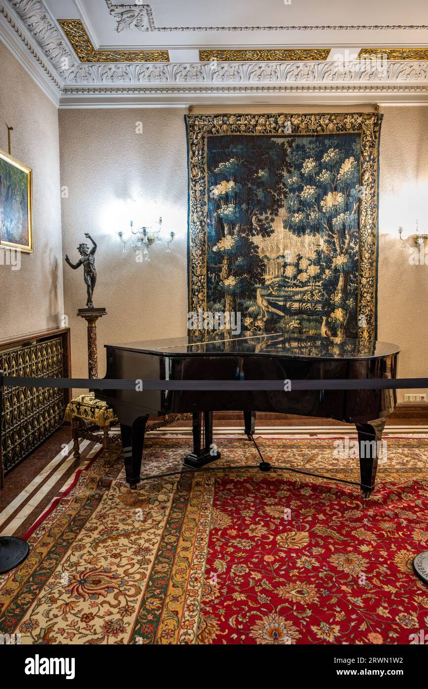 BUCHAREST, ROMANIA 2022: The Ceausescu Palace Spring Palace. house of ...