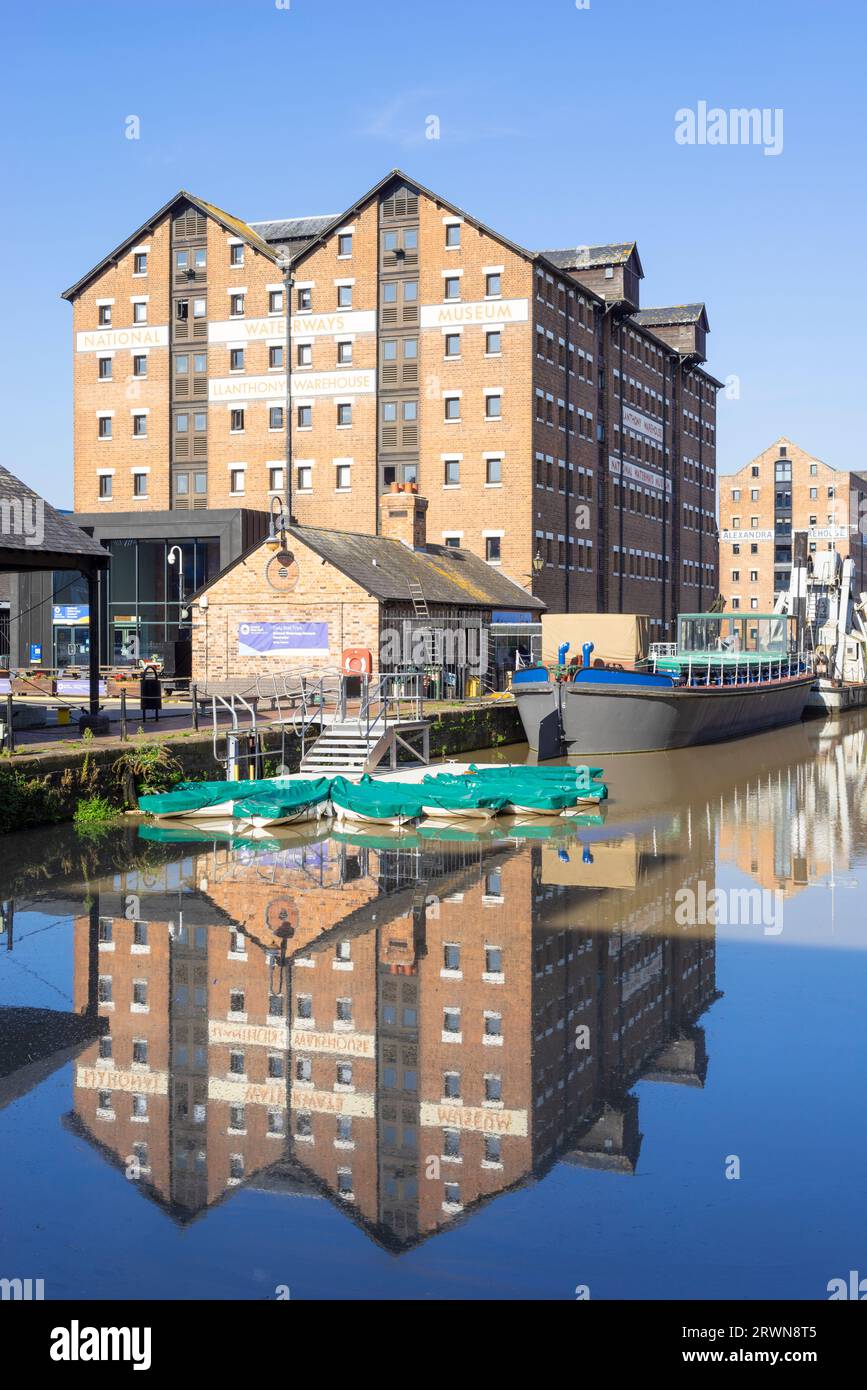 Gloucester docks Victorian warehouses converted into the National Waterways museum Llanthony Warehouse Gloucester Gloucestershire England UK GB Europe Stock Photo