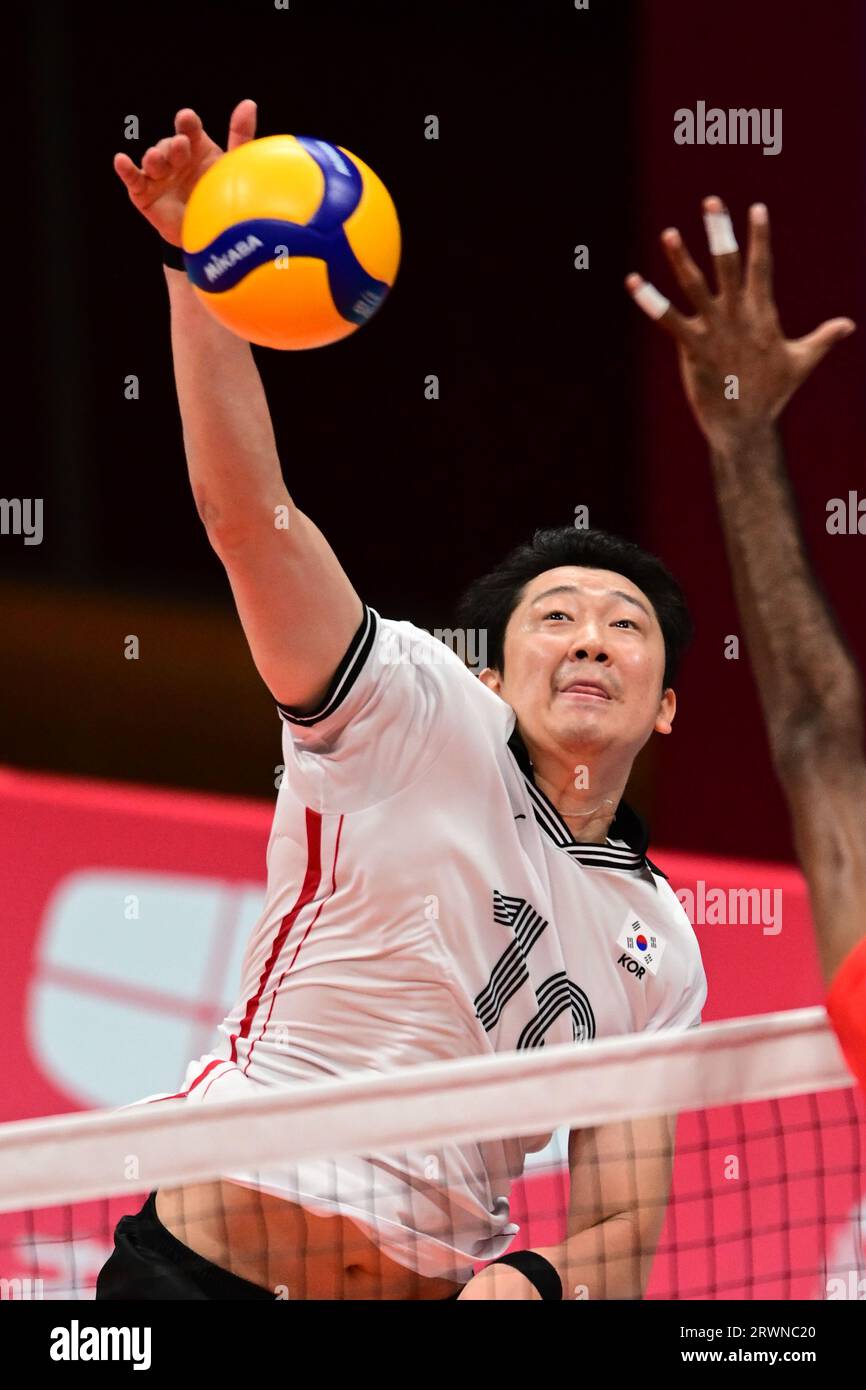 Hangzhou, China. 20th Sep, 2023. Gyeongbok Na of the Korea men volleyball team in action during