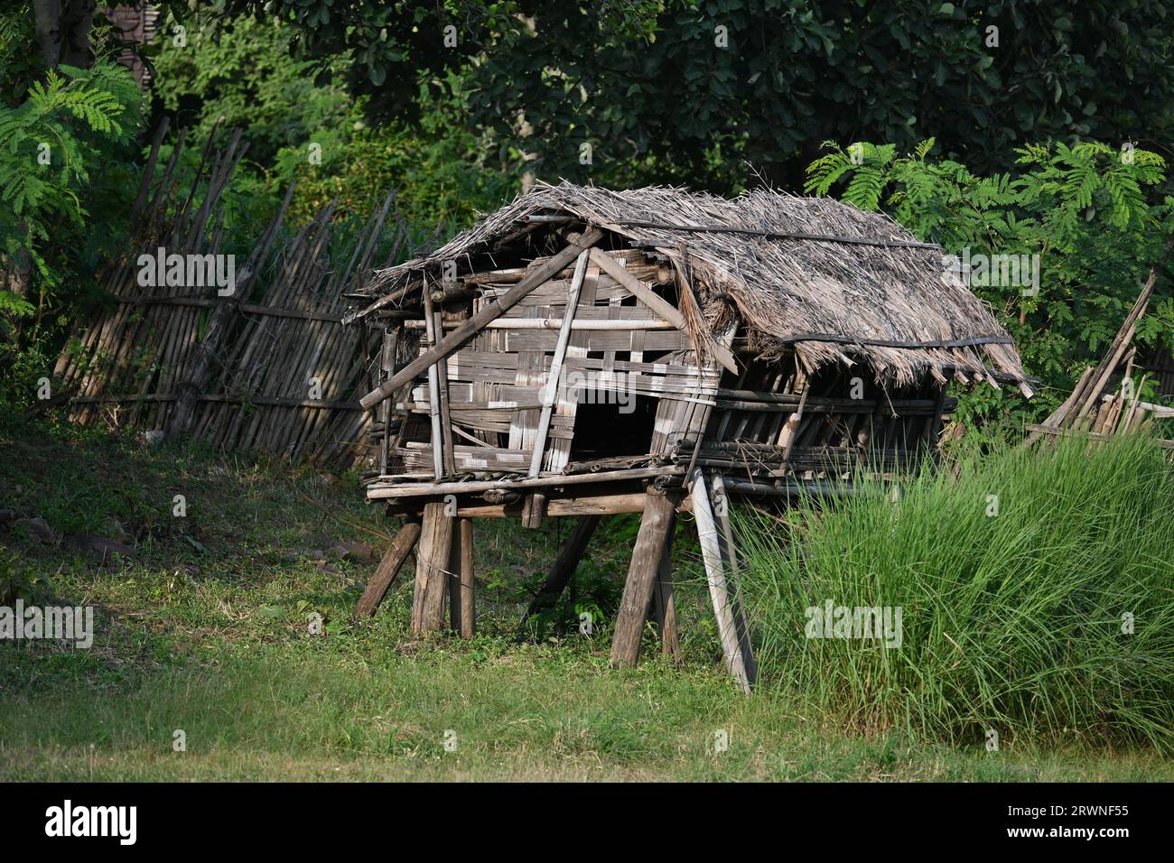 Village Shed, Hut. Old Type Home Stock Photo Alamy