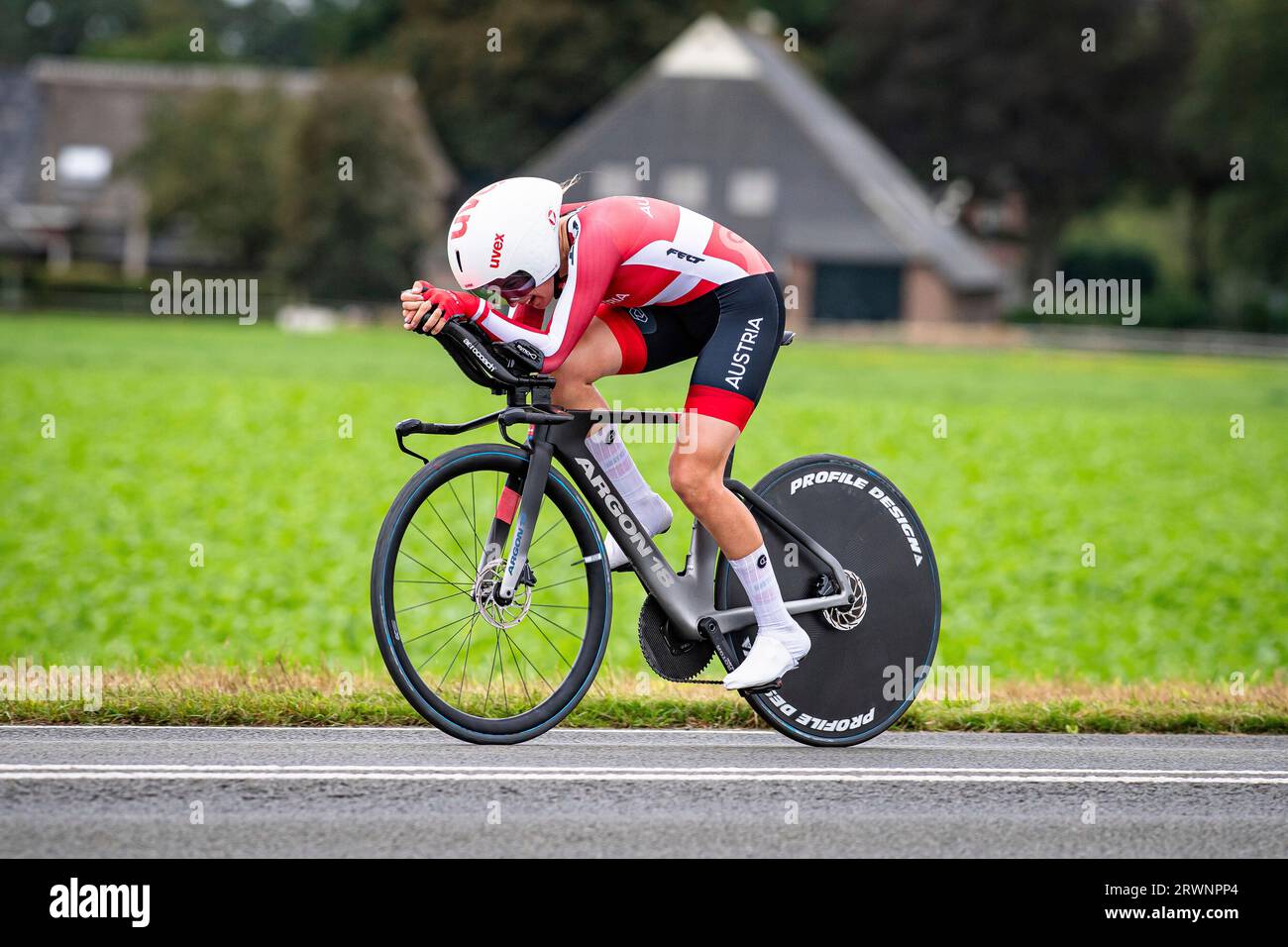 Distance 20 6 km hi res stock photography and images Alamy