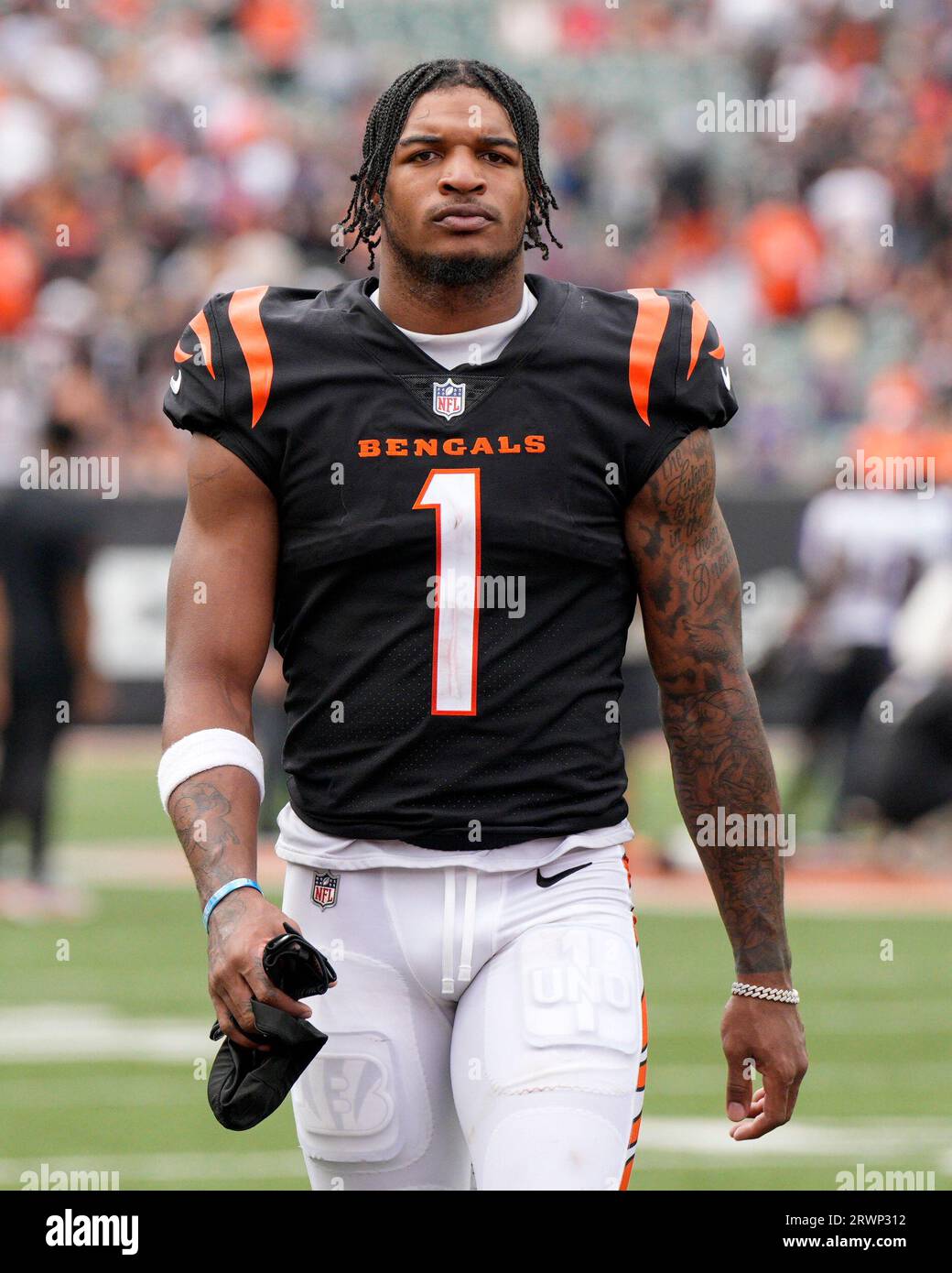 Cincinnati Bengals quarterback Joe Burrow plays during an NFL football game  against the Baltimore Ravens, Sunday, Sept. 17, 2023, in Cincinnati. (AP  Photo/Jeff Dean Stock Photo - Alamy