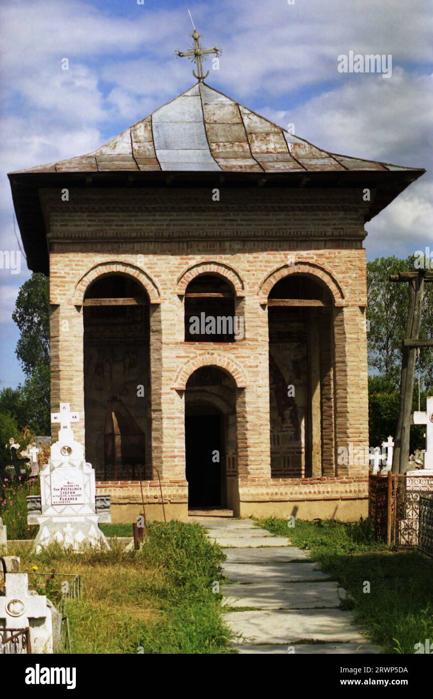Silistea Snagovului, Ilfov County, Romania, September 2003. Exterior view of the Christian orthodox Church 'Nativity of the Theotokos', a historical monument from the 17th century. Stock Photo