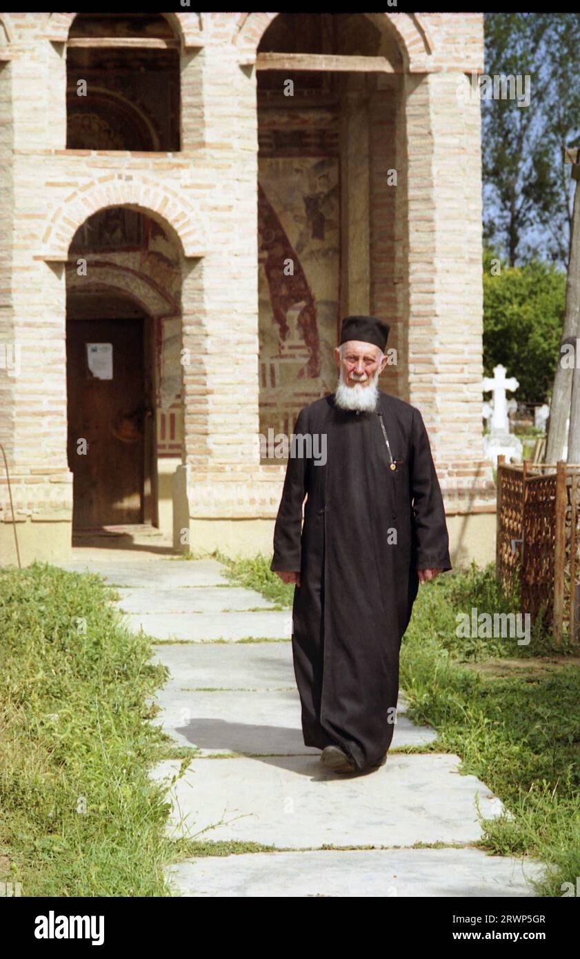 Silistea Snagovului, Ilfov County, Romania, September 2003. Fr. Nicanor Lemne, priest of the Christian orthodox Church 'Nativity of the Theotokos'. Stock Photo