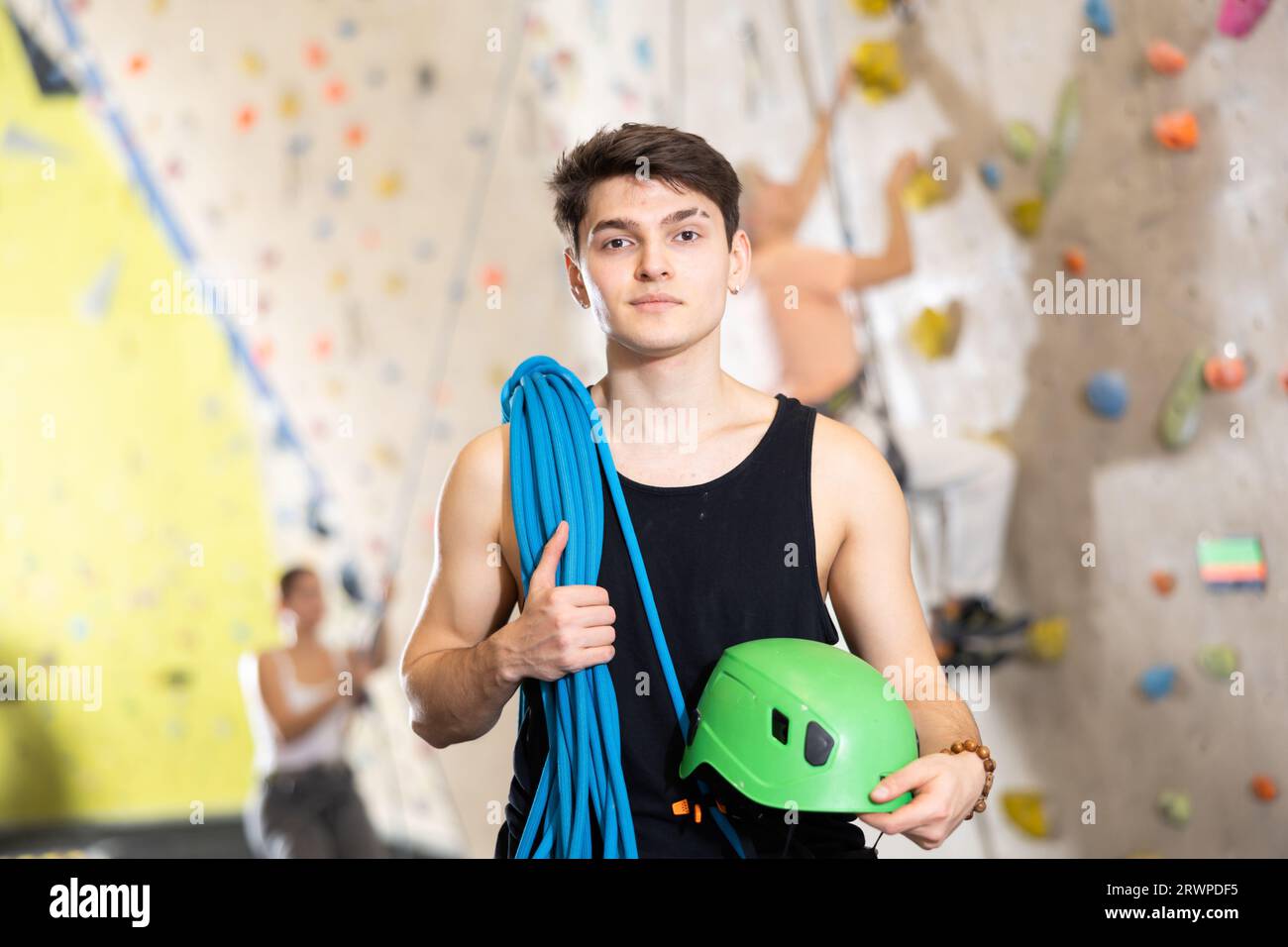 Slim male rock climber hi-res stock photography and images - Alamy