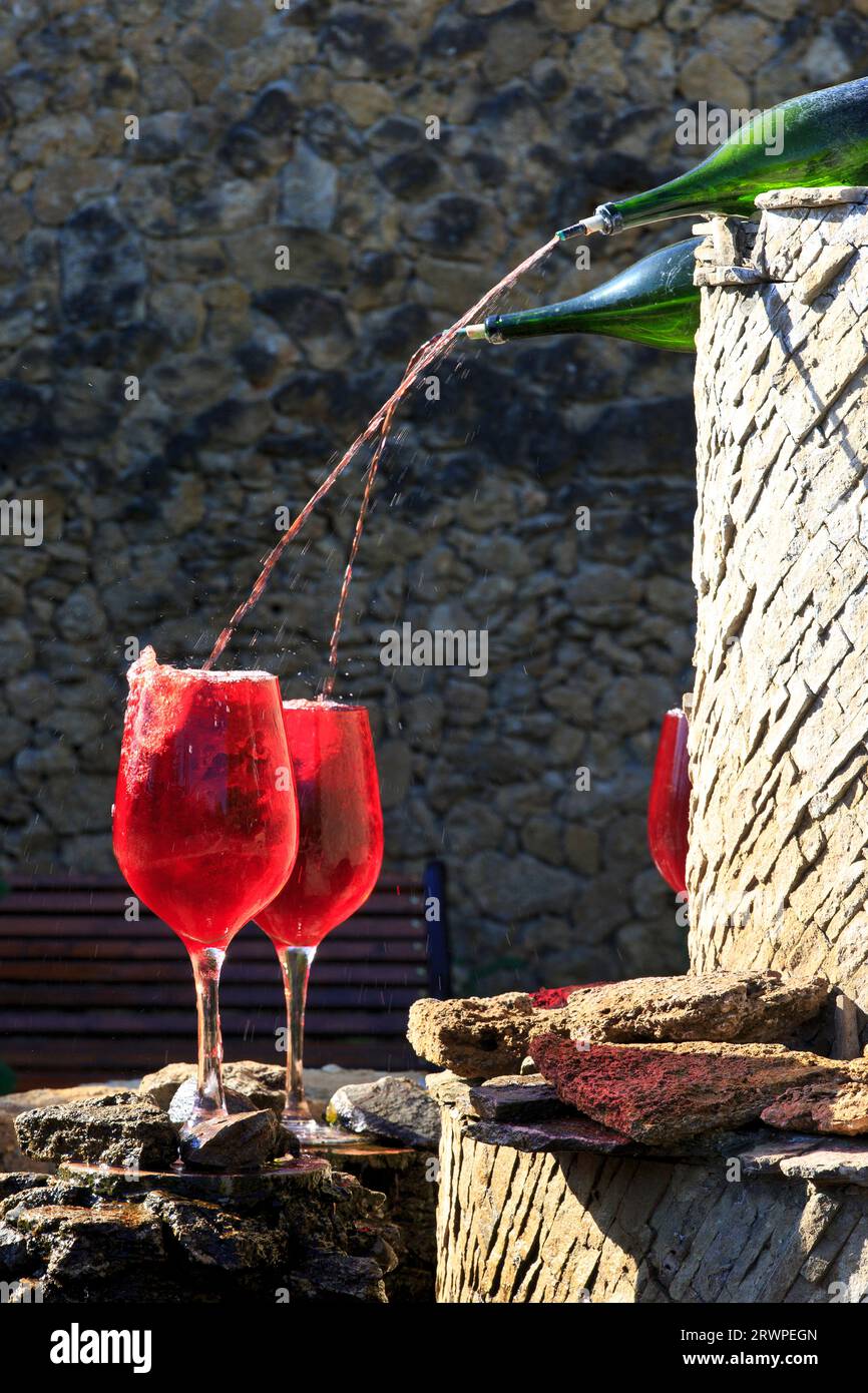 Wine fountain hi-res stock photography and images - Alamy
