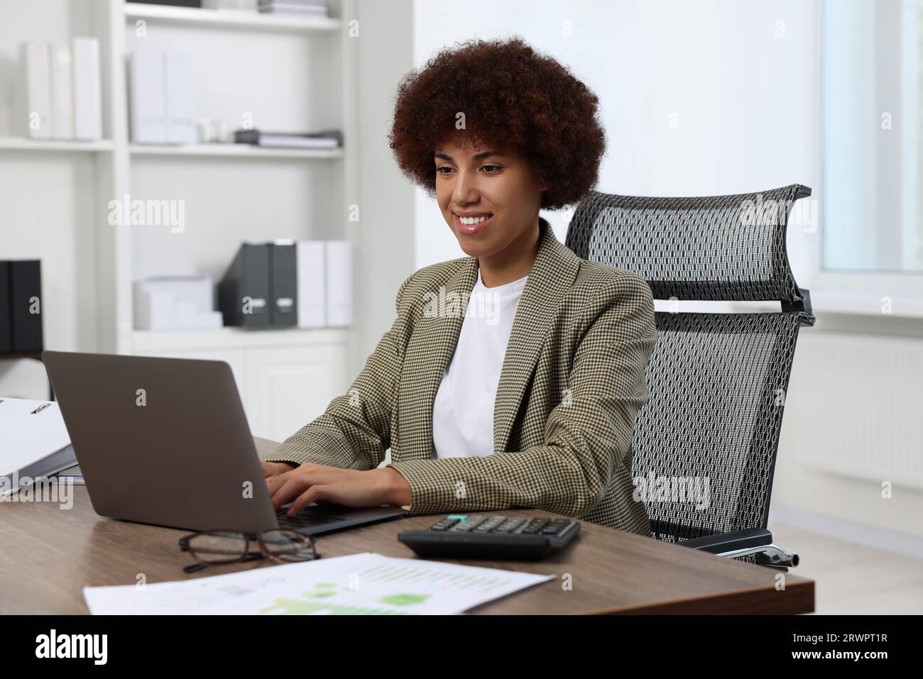 Lady accountant working on laptop hi-res stock photography and images ...