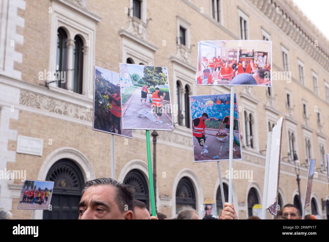 Rome, Italy. 20th Sep, 2023. Demonstration in Piazza Santi Apostoli in Rome organized by groups of unemployed people from Naples (Photo by Matteo Nardone/Pacific Press/Sipa USA) Credit: Sipa USA/Alamy Live News Stock Photo